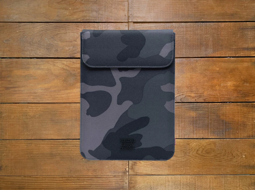 Herschel Supply Co. ACCESSORIES Herschel Supply Co "Spokane" IPad Air Sleeve 1 Herschel Supply Co. ACCESSORIES Herschel Supply Co "Spokane" IPad Air Sleeve