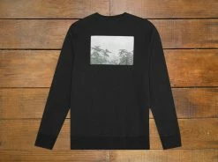 HUF " Strawberry Fields" Crew OUTERWEAR